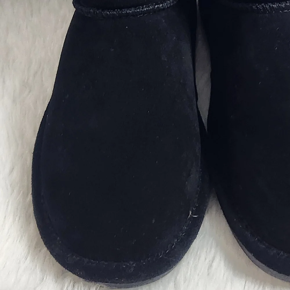 BEARPAW EVA Black Suede Boots